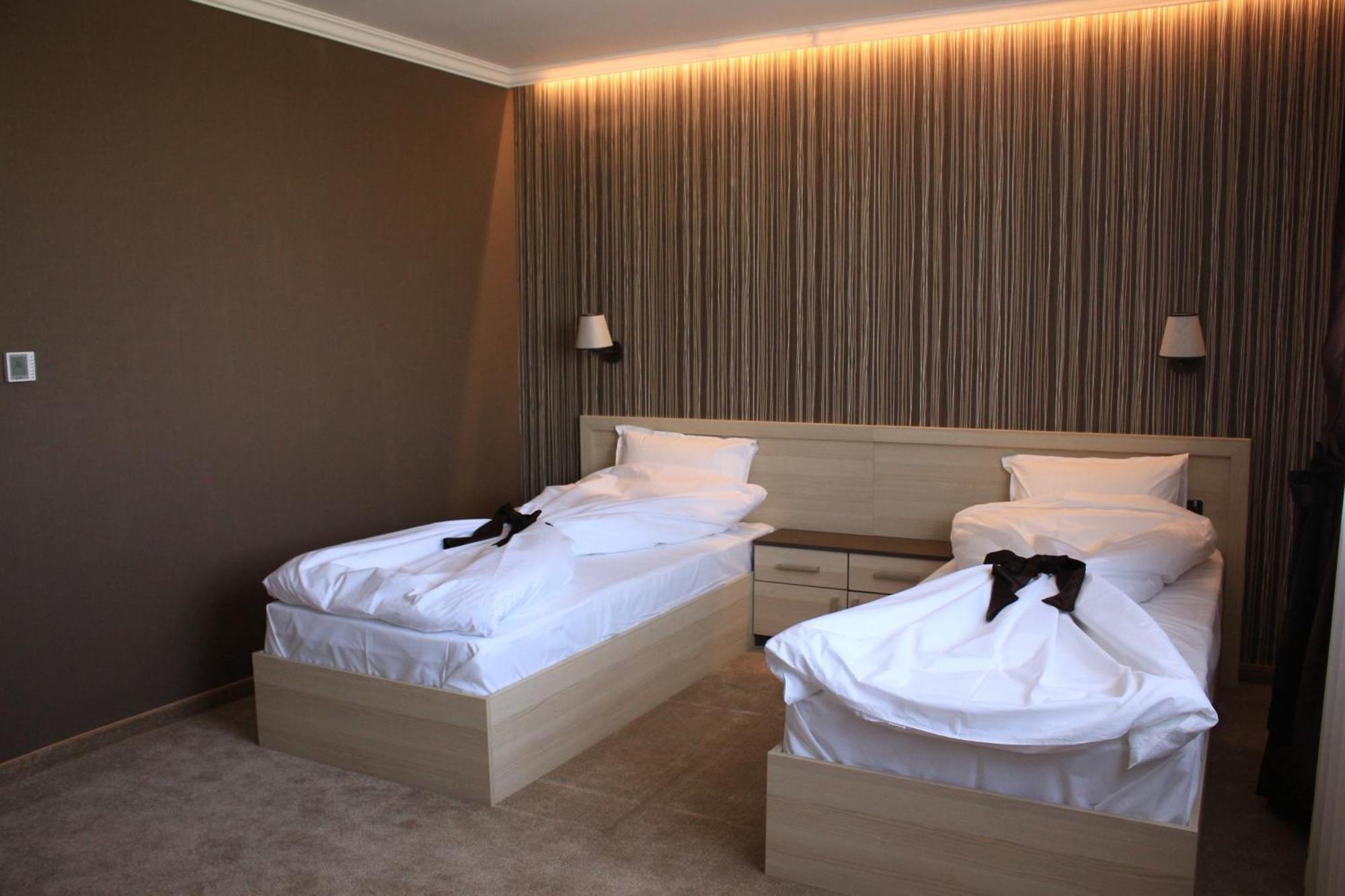 Hotel Nove Svishtov Eksteriør billede